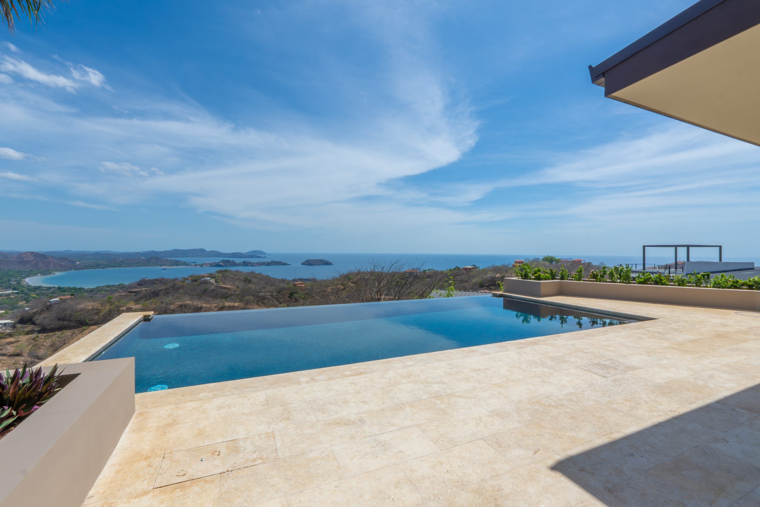 Casa Potrero luxury villa with infinity pool overlooking the Pacific Coast, Costa Rica real estate for foreigners