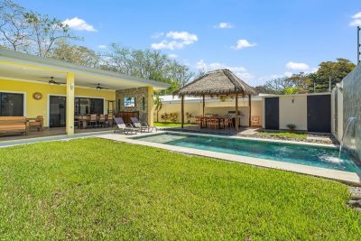 Casa Panarea Playa Potrero private pool and covered terrace with outdoor dining area in Guanacaste, Costa Rica