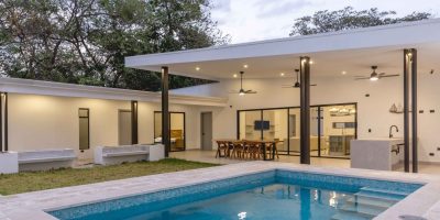 Mar Abierto poolside patio with covered outdoor dining area in Surfside Potrero