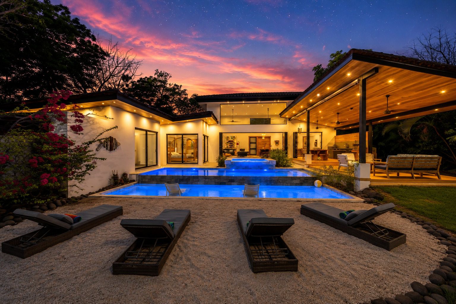 Casa Rebecca pool and outdoor kitchen in Hacienda Pinilla